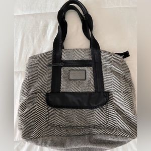 Great condition Lululemon school/overnight bag